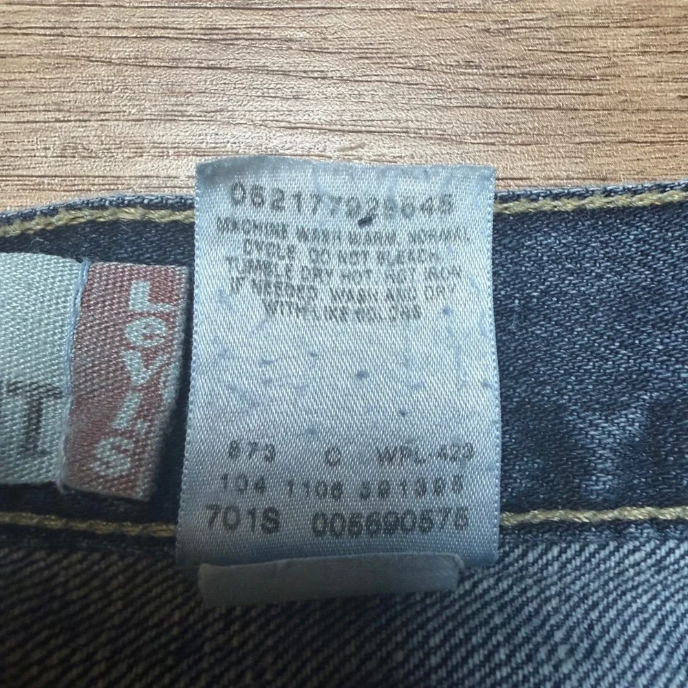 Levis levi 569